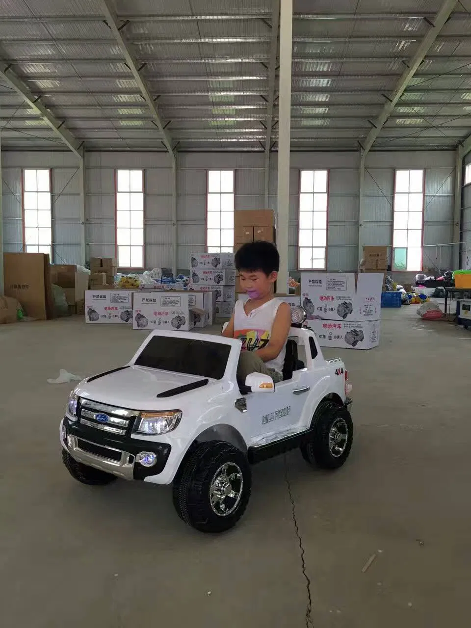 2016 New Arrival Licensed Audi Kids Ride on Car (HH-1018)