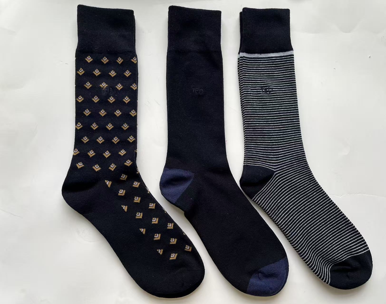 China Men Business Casual Socks That Combine Comfort and Style